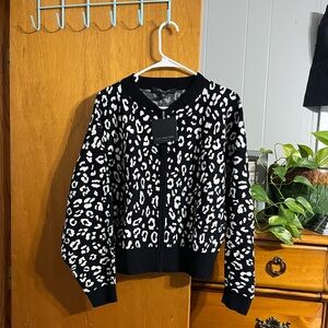 NWT Andrew Marc New York Leopard Print Black and White Cardigan Size Medium